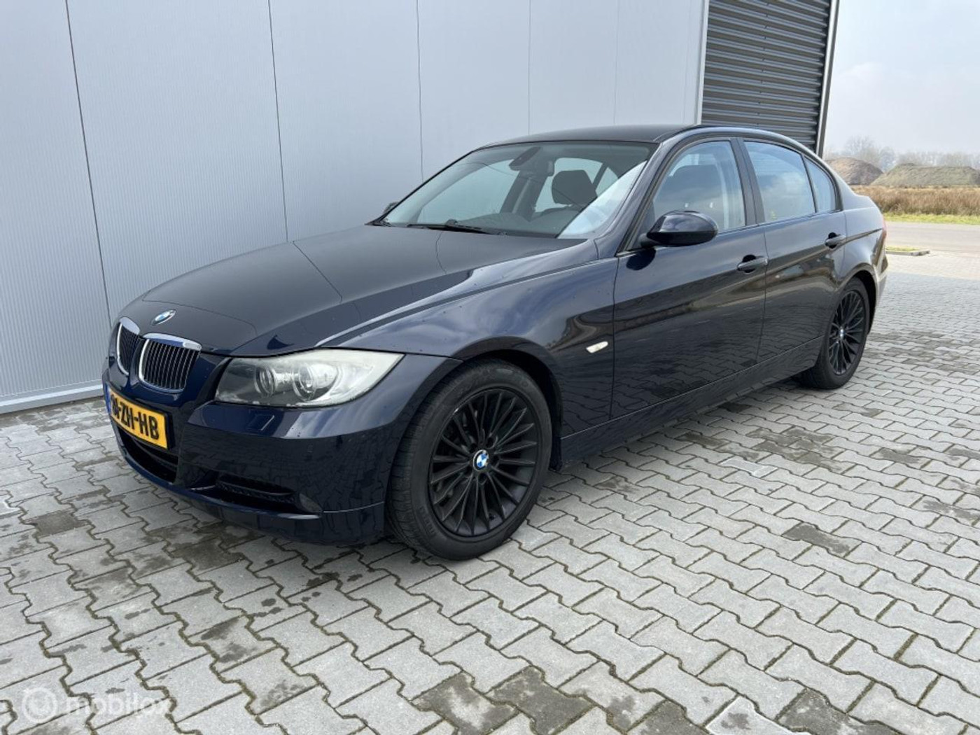 Foto van BMW 3ER REIHE