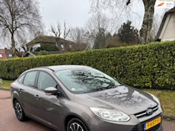 Ford Focus 1.0 EcoBoost Trend 2013 - voorkant