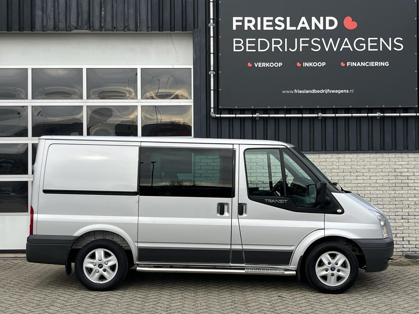 Foto van Ford Transit 260s DC 140dpf 4.36