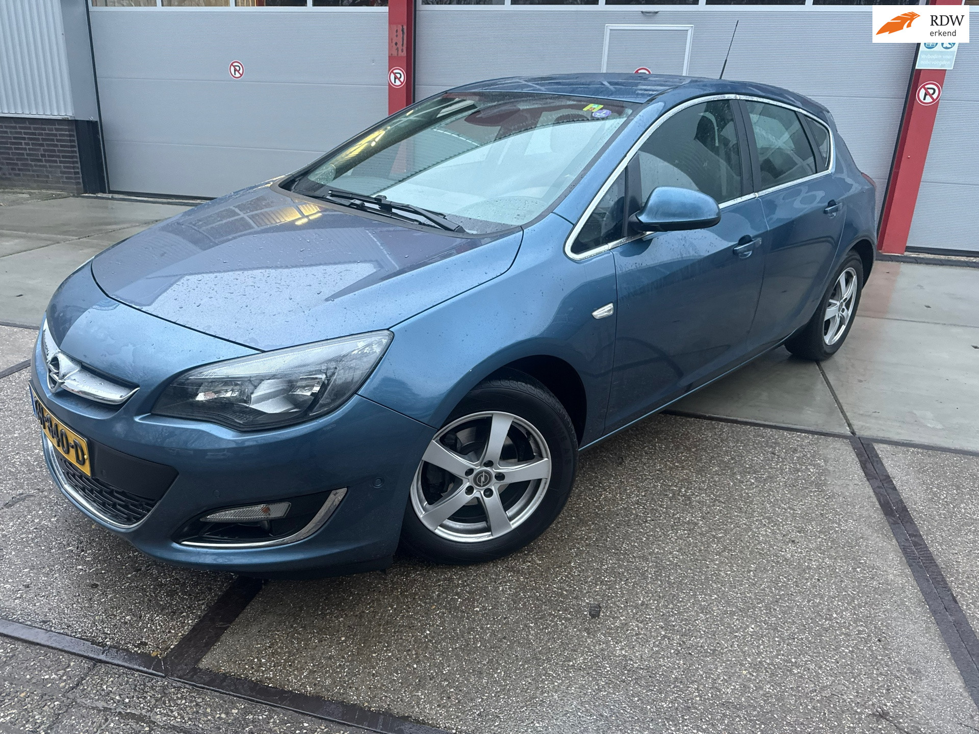 Opel Astra 1.4 Turbo Sport LPG G3 AUTOMAAT 2014 - voorkant