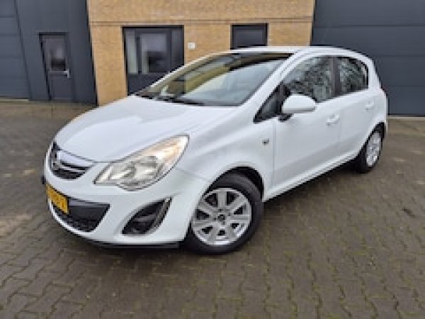 Opel Corsa 1.2-16V Anniversary Edition 2012 - voorkant