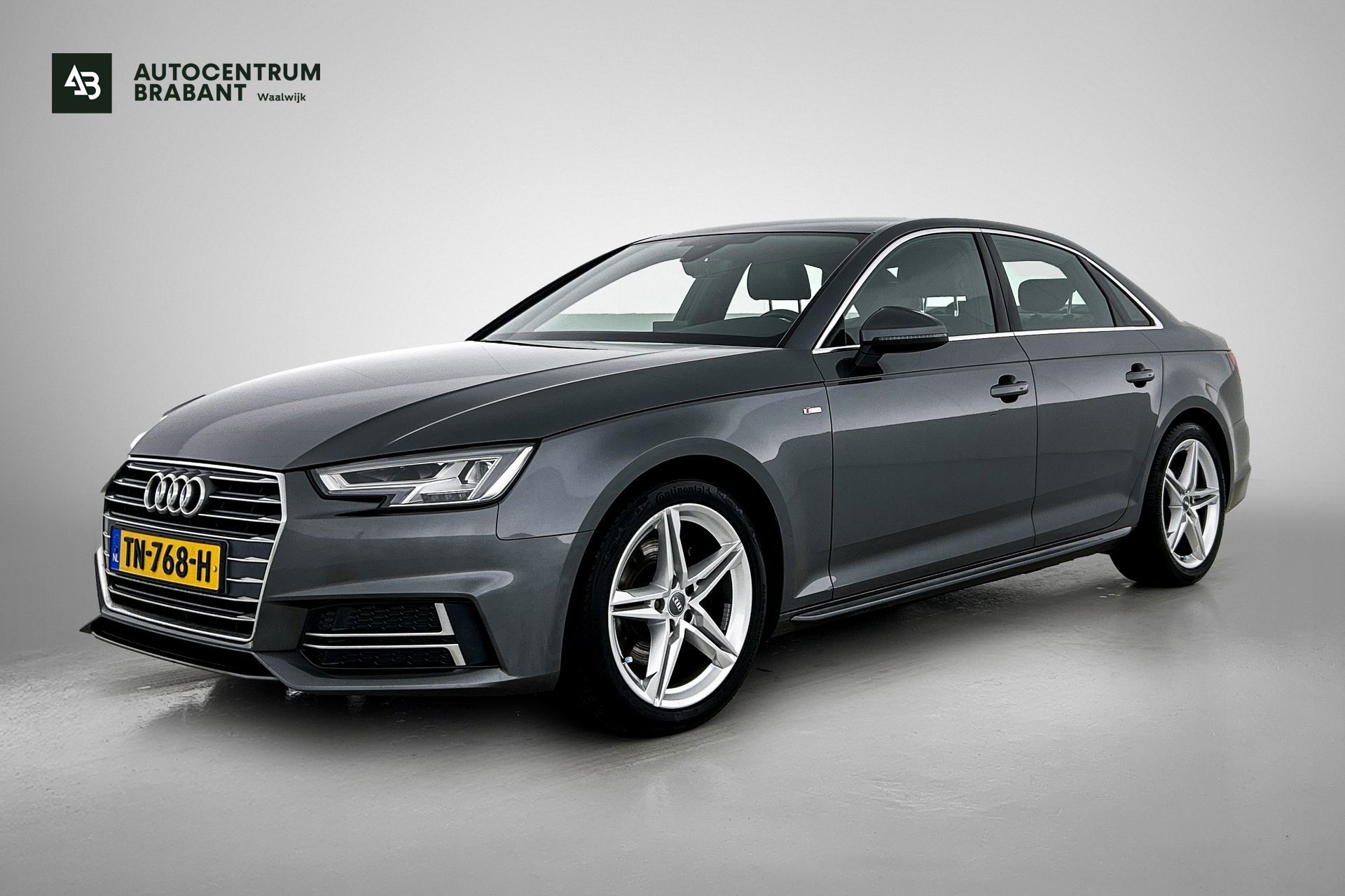 Foto van AUDI A4 LIMOUSINE
