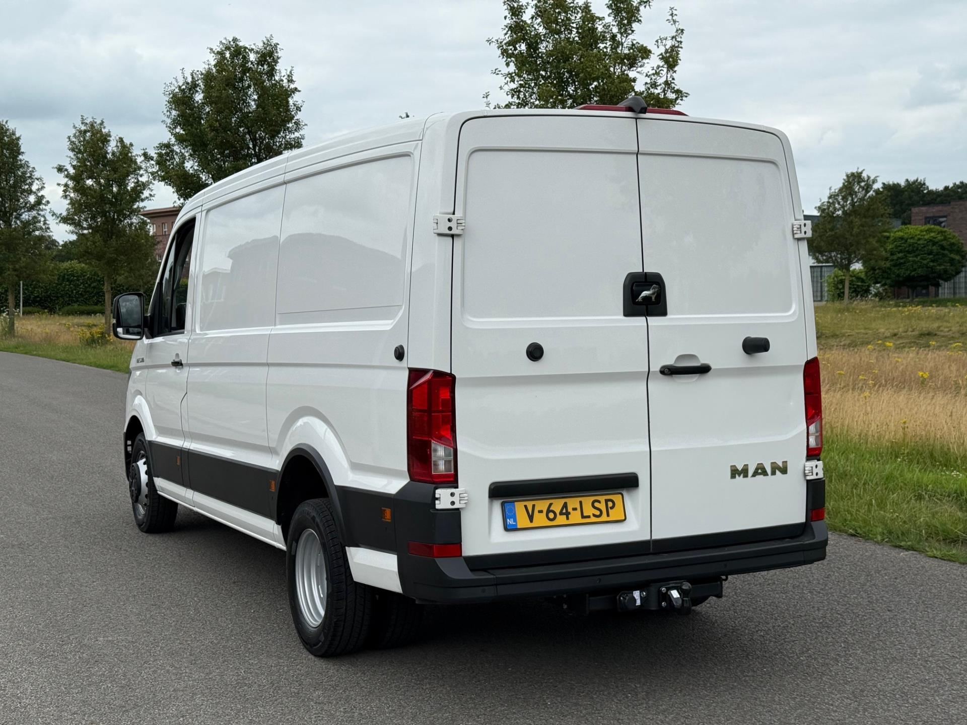 Foto van Man Tge