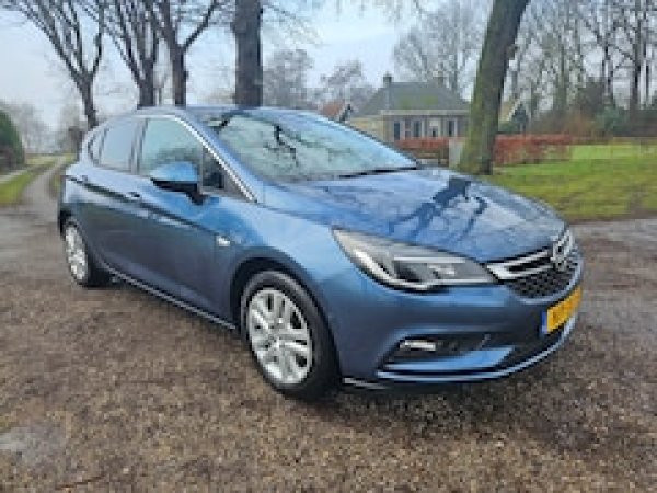 Opel Astra 1.0 Innovation 2017 - voorkant