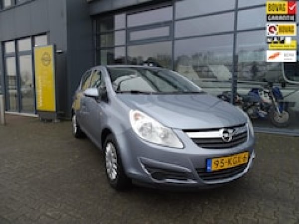 Opel Corsa 1.2-16V Selection 2009 - voorkant