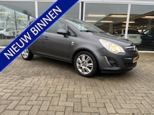 Opel Corsa 1.4-16V 2012 - voorkant