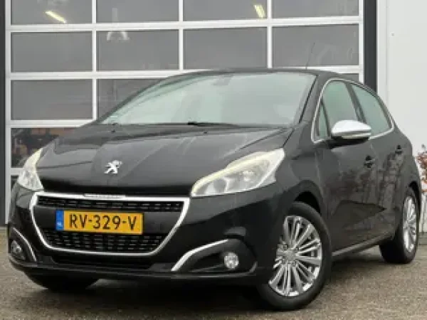 Peugeot 208 1.2 PureTech Blue Lease Executive 2018 - voorkant