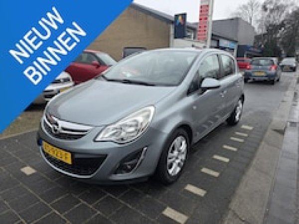 Opel Corsa 1.2-16V Anniversary Edition 2012 - voorkant