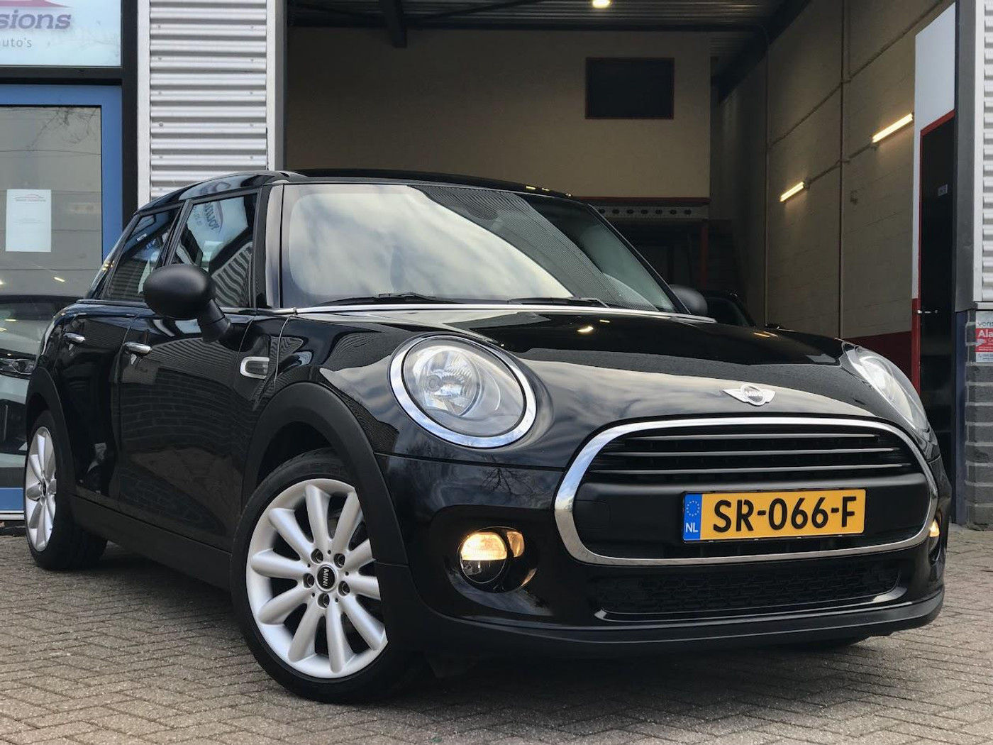 Foto van MINI ONE