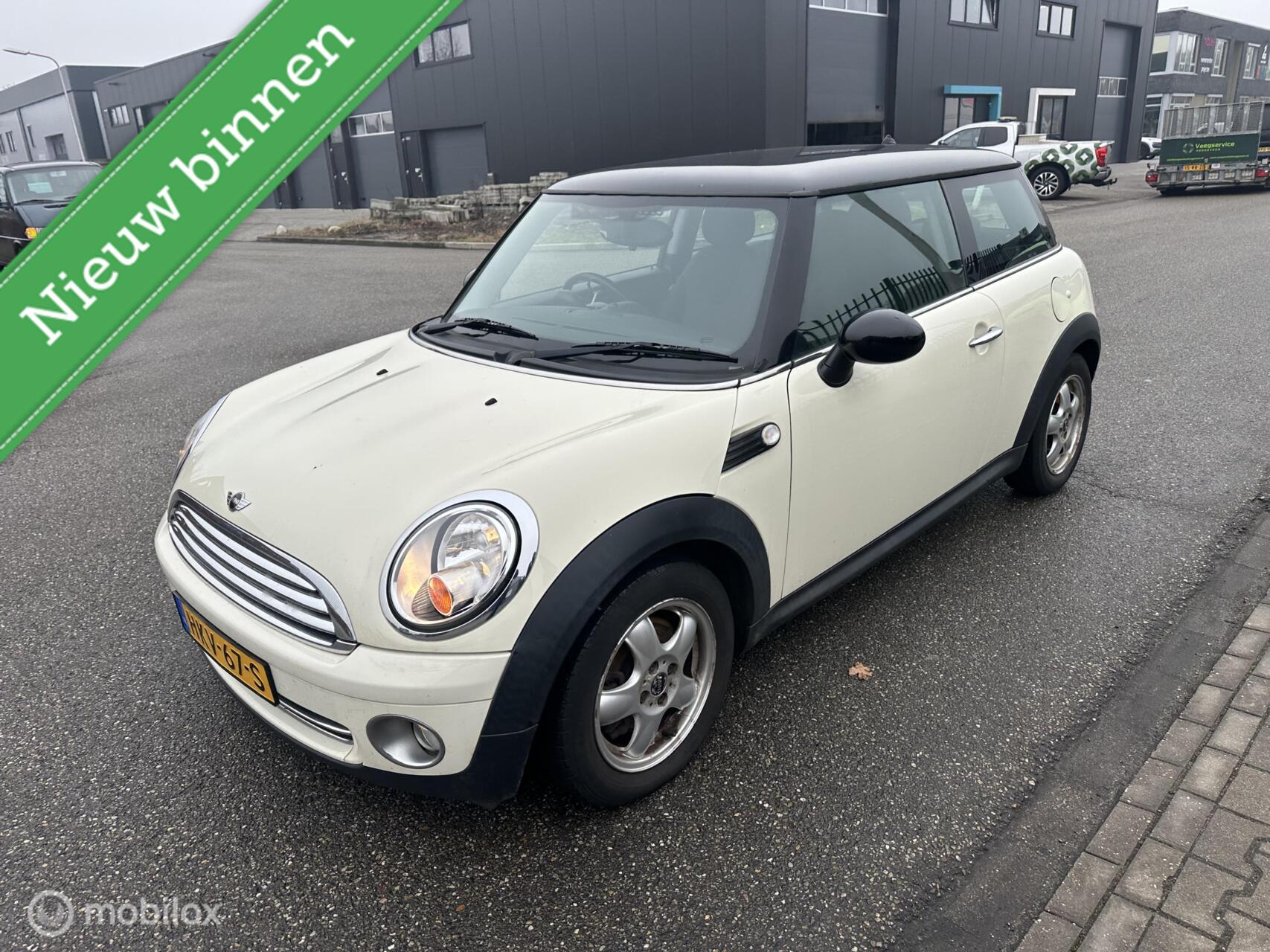 Foto van MINI COOPER