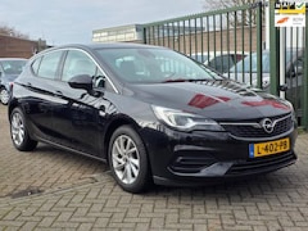 Opel Astra 1.2 Elegance 2021 - voorkant