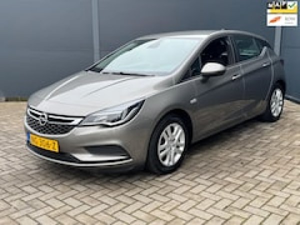 Opel Astra 1.0 Online Edition 2017 - voorkant