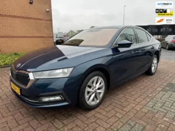 Skoda Octavia 1.0 e-TSI Business Edition Plus 2021 - voorkant