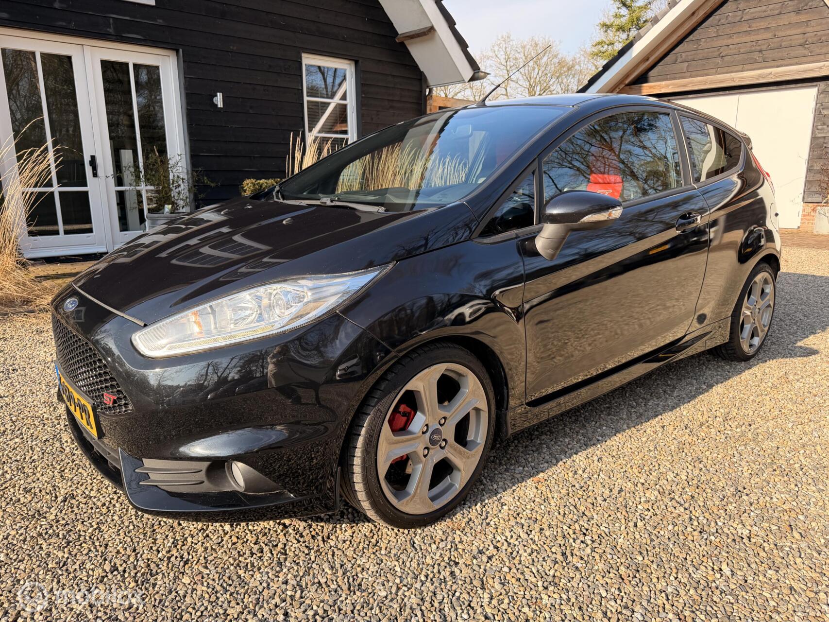 Ford Fiesta 1.6 ST2 2013 - voorkant