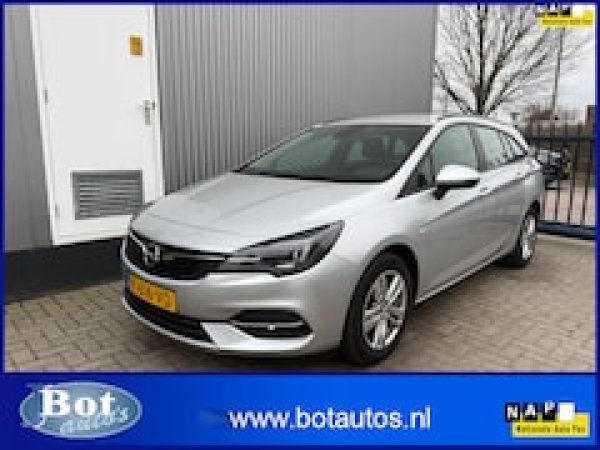 Opel Astra 1.2 Edition 2021 - voorkant