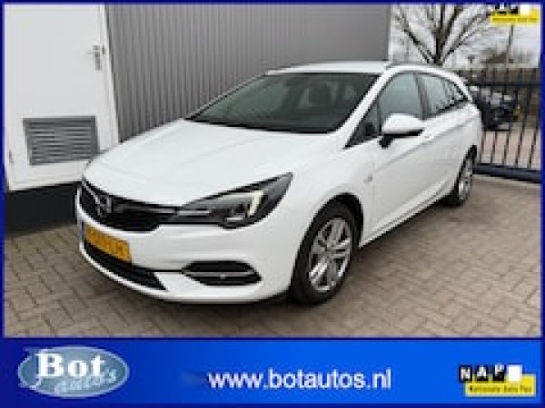 Opel Astra 1.2 Business Edition 2021 - voorkant
