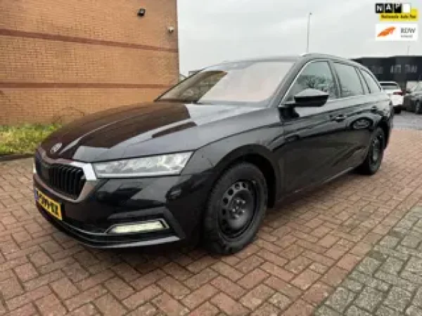 Skoda Octavia 1.0 e-TSI Business Edition Plus 2021 - voorkant