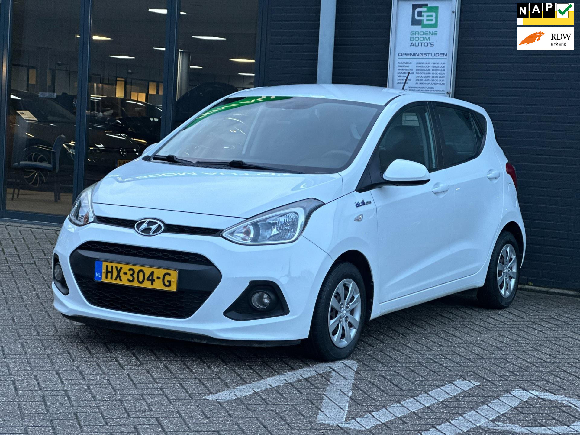 Hyundai I10 1.0i i-Motion Comfort/1STE EIG/NAVI/5-DRS/KM 27.296 NL-AUTO NAP!! 2016 - voorkant