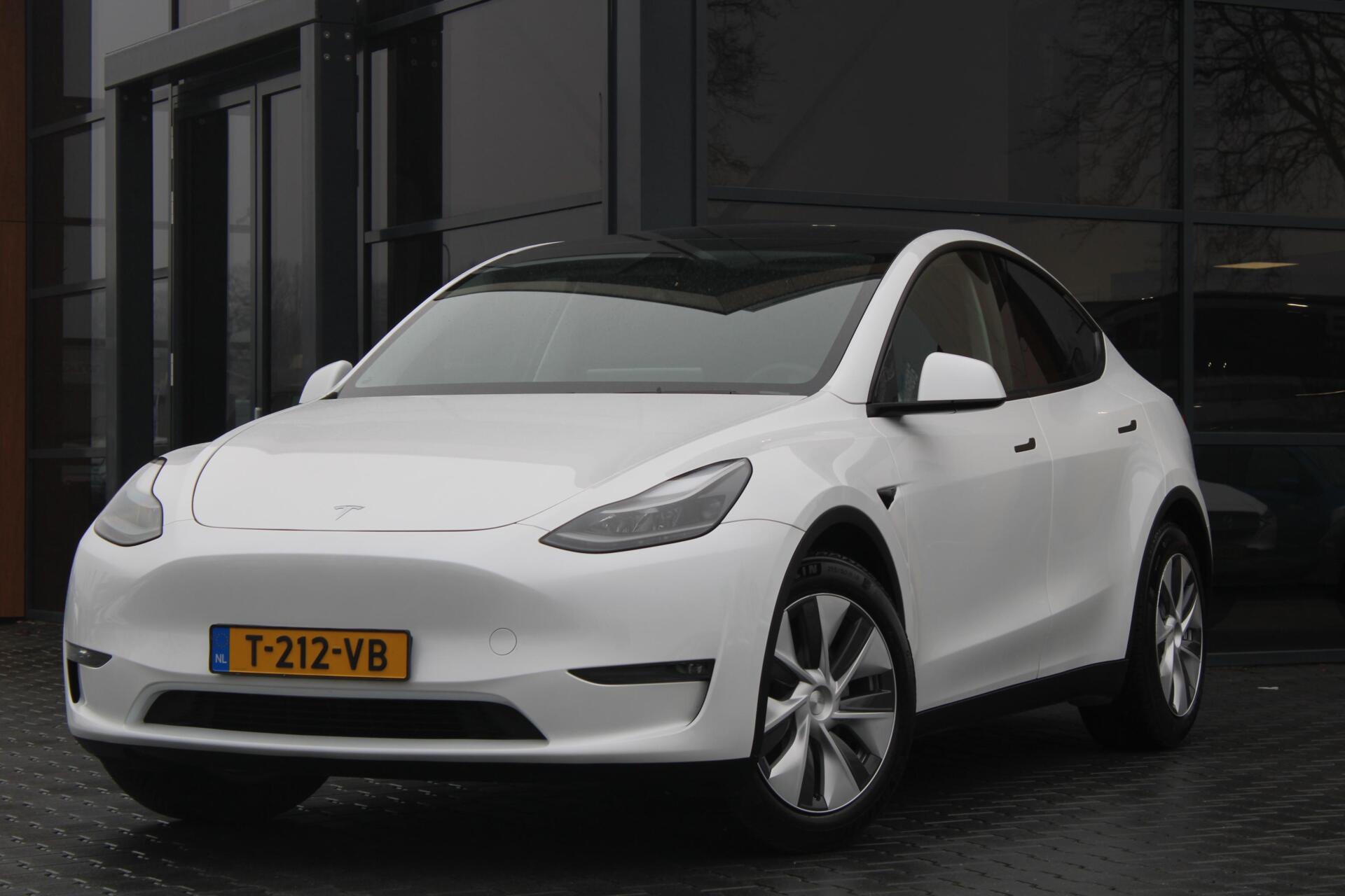 Tesla Model Y Long Range AWD 75 kWh | Trekhaak | Org. NL! 2023 - voorkant