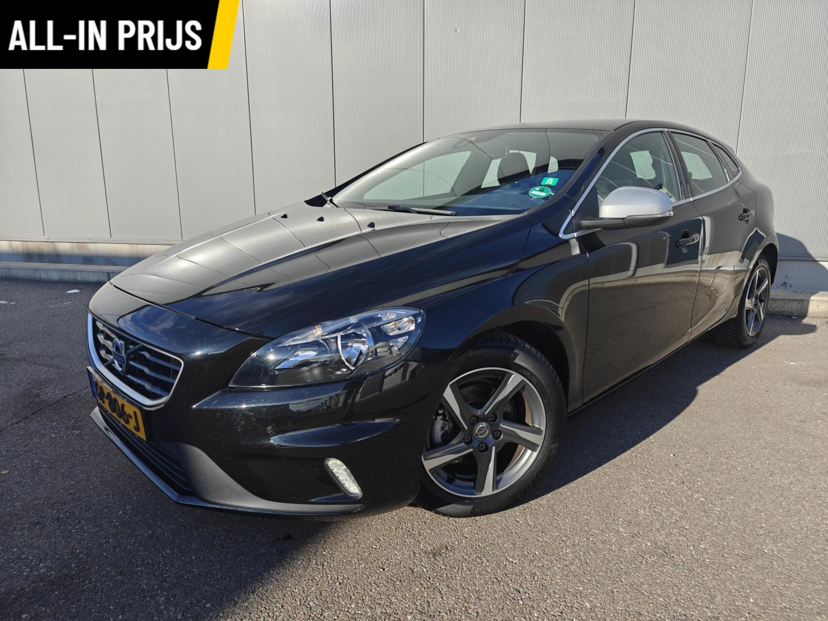 Volvo V40 2.0 D2 R-Design Business 2015 - voorkant
