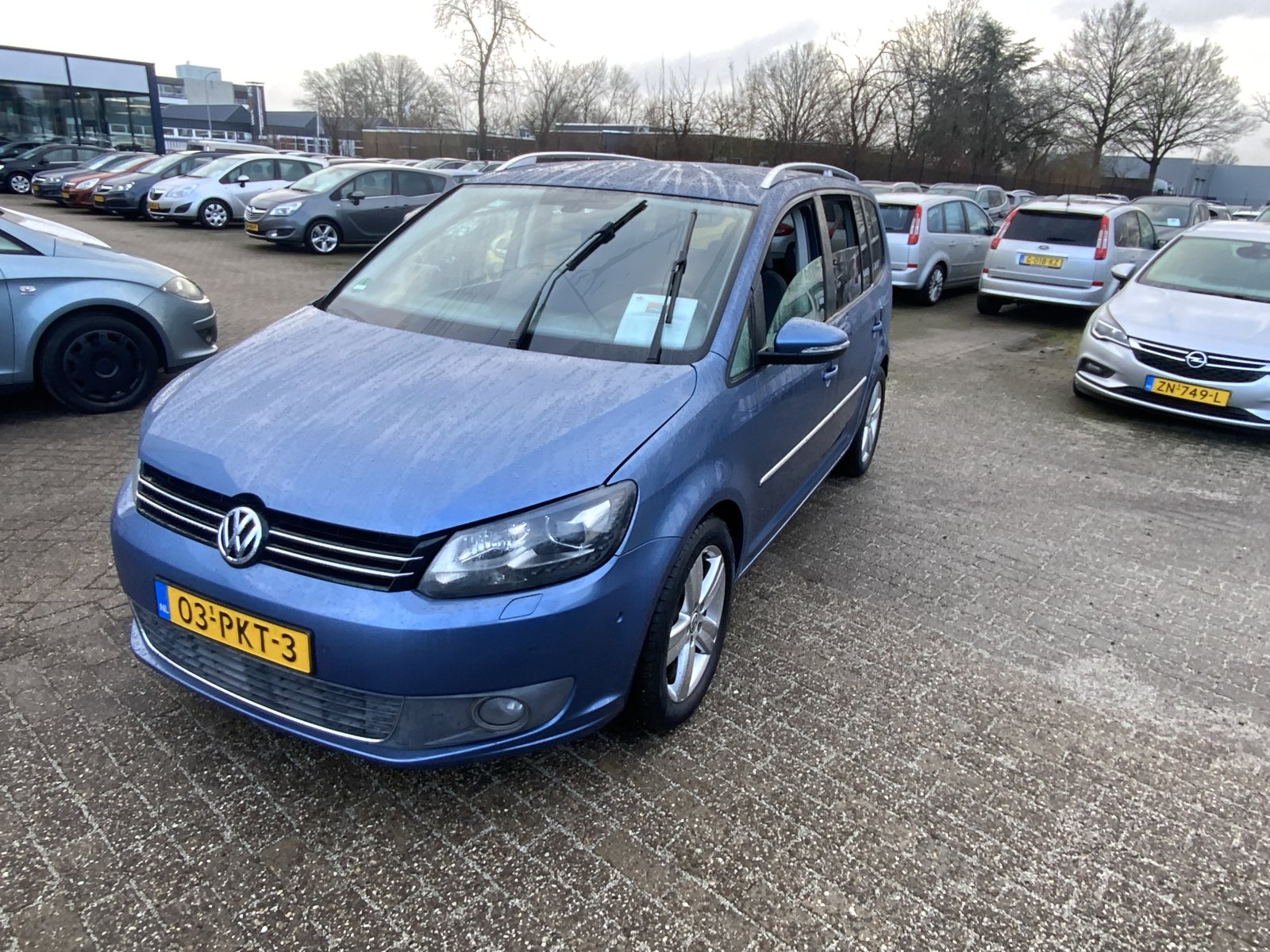 Volkswagen Touran 1.4 TSI Highline 2011 - voorkant