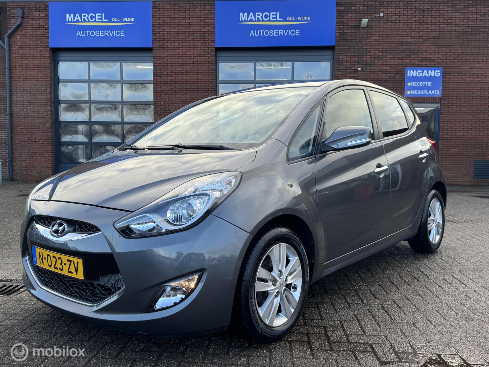 Hyundai Ix20 1.4i i-Catcher 2011 - voorkant