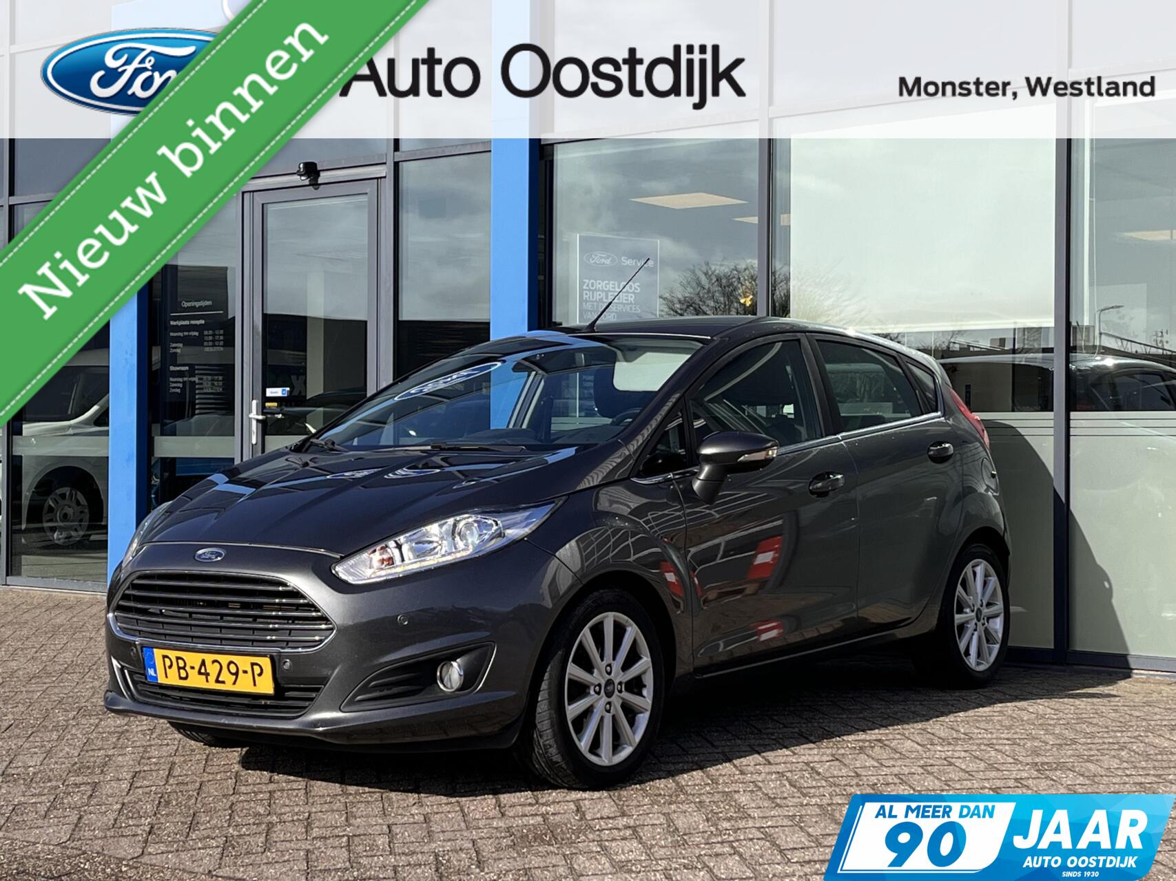 Ford Fiesta 1.0 EcoBoost Titanium 100PK Cruise Navi Parkeersensoren Verwarmde Voorruit Climate USB CD/MP3-Speler *Dealer Onderhouden* 2017 - voorkant