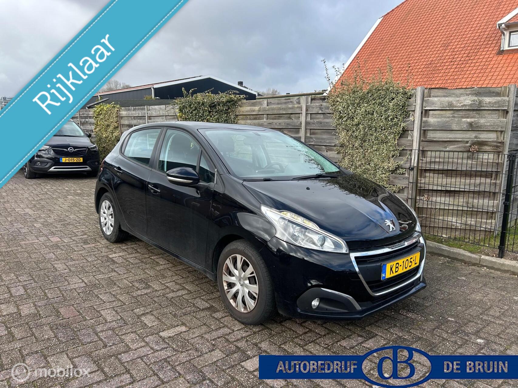 Peugeot 208 1.2 PureTech Blue Lease Navigatie 2016 - voorkant