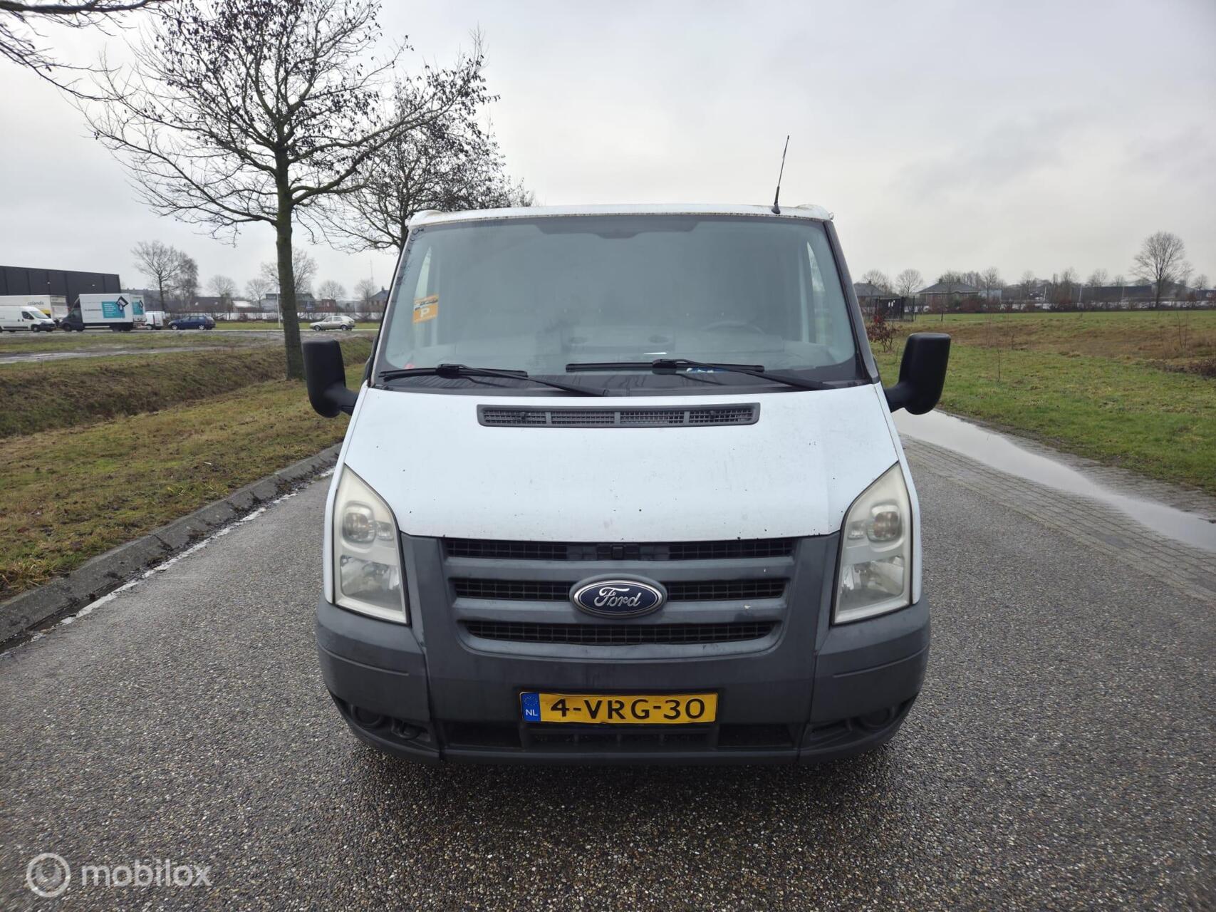 Foto van Ford Transit 260s Van 85dpf LR 4.23