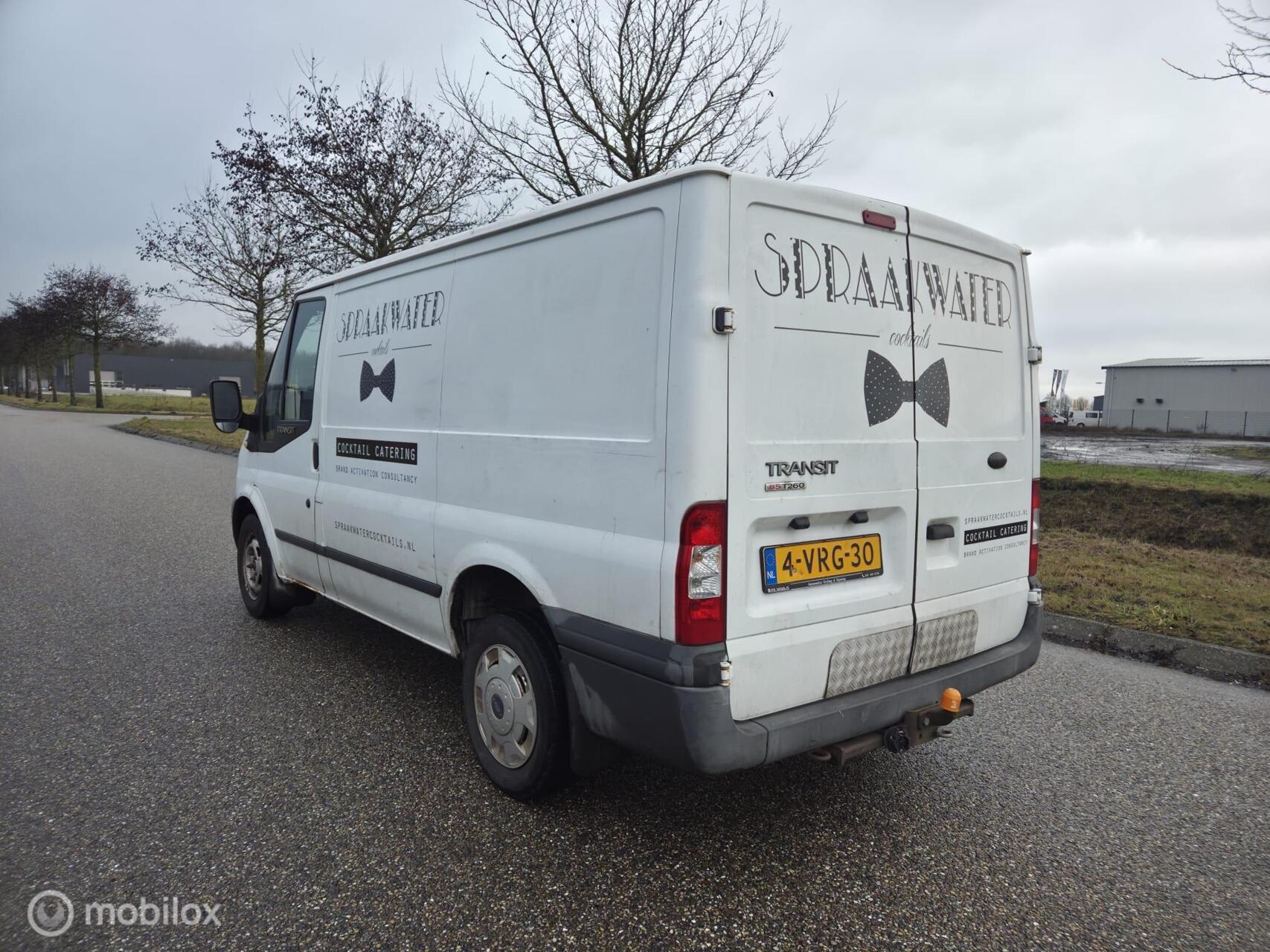 Foto van Ford Transit 260s Van 85dpf LR 4.23
