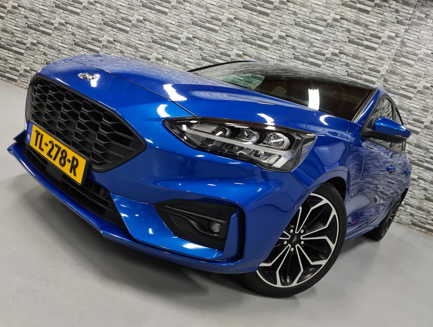 Ford Focus 1.0 EcoBoost ST Line Titanium Business *Bom vol*! 2018 - voorkant
