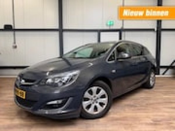 Opel Astra 1.4 Turbo Sport + 2015 - voorkant