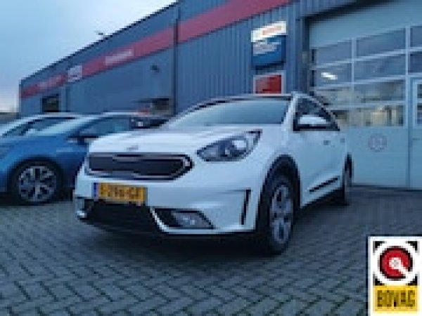 Kia Niro 1.6 GDi Hybrid First Edition 2016 - voorkant
