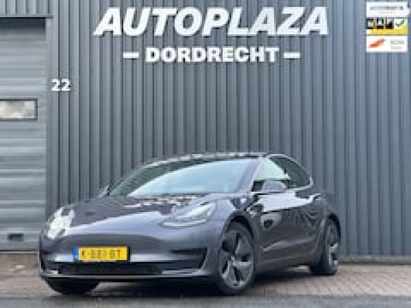 Tesla Model 3 Standard RWD Plus 60 kWh 2020 - voorkant