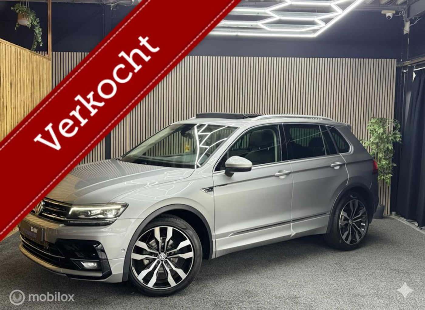 Volkswagen Tiguan 1.4 TSI ACT Business R|Pano|LED|Camera|ACC 2017 - voorkant