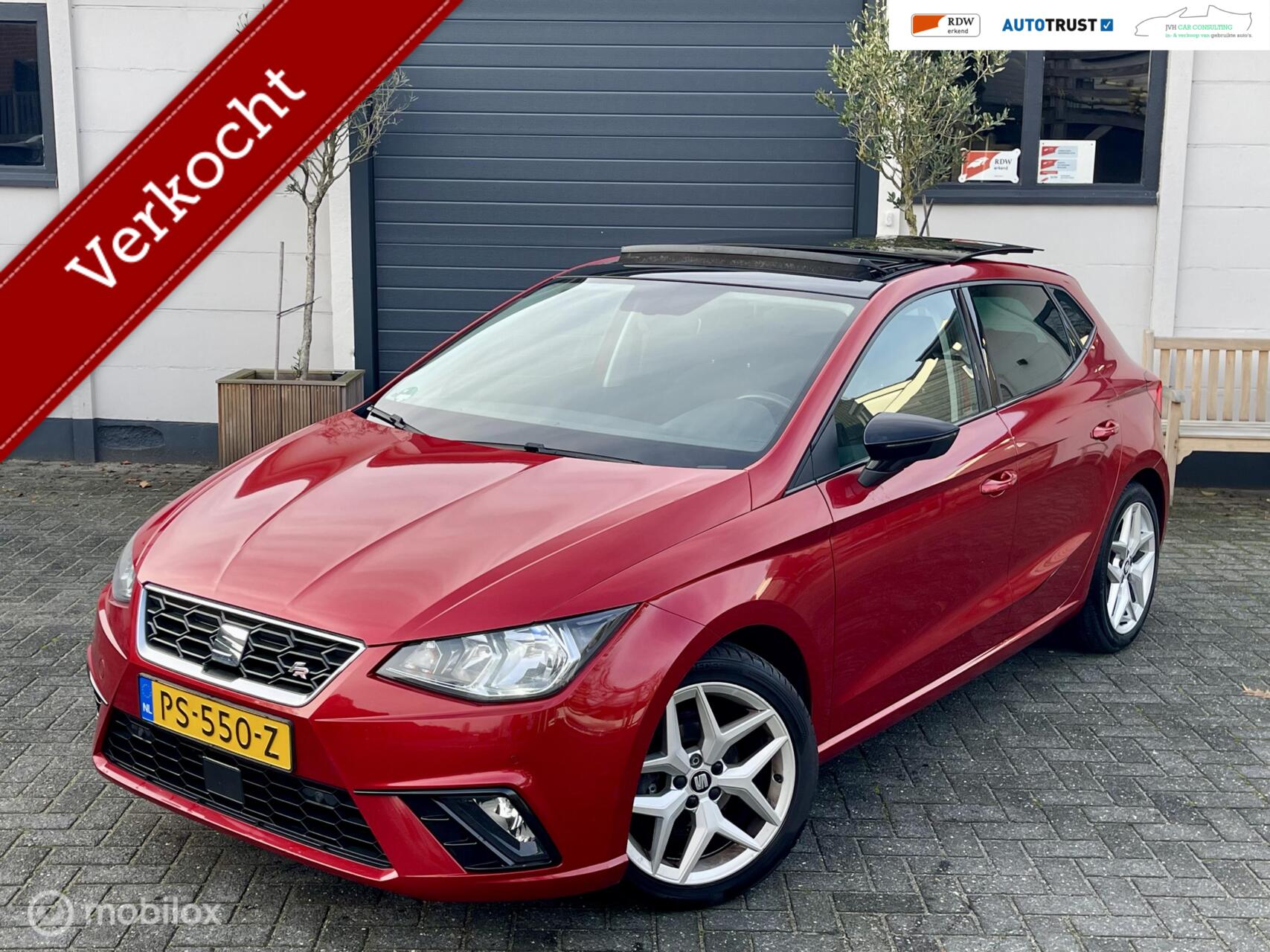 Seat Ibiza 95pk TSI FR|RIJKLAAR|SCHUIFDAK|CLIMA|CAMERA|CARPL 2017 - voorkant