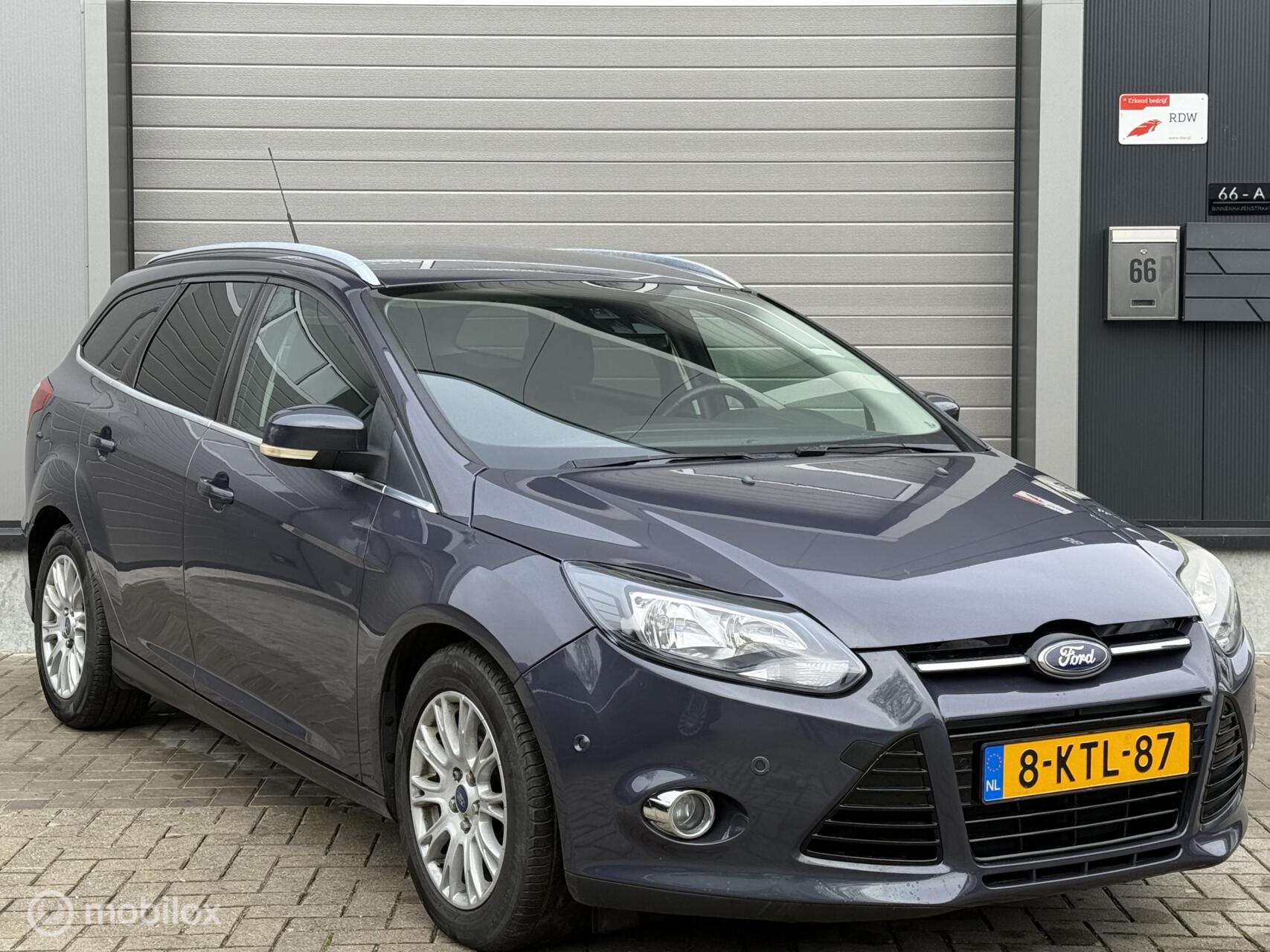 Foto van FORD FOCUS