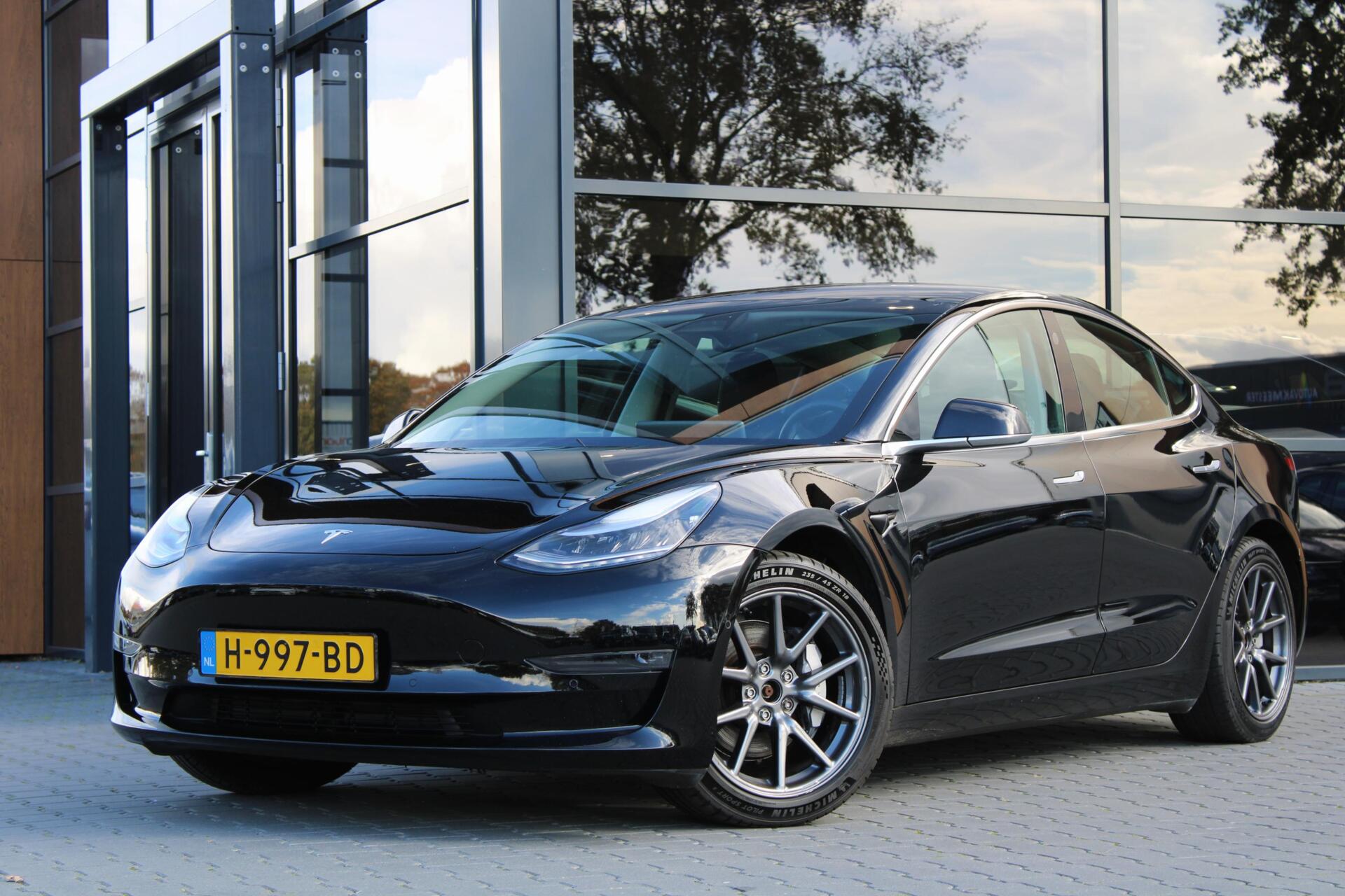 Tesla Model 3 Long Range AWD 75kWh | Trekhaak | Nette auto 2019 - voorkant