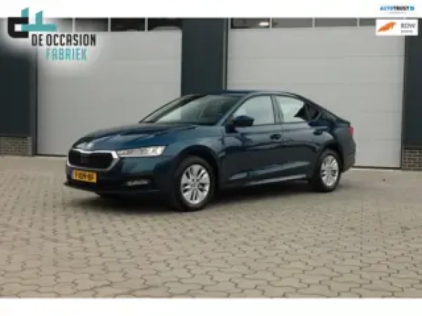 Skoda Octavia 1.0 e-TSI Business Edition 2023 - voorkant