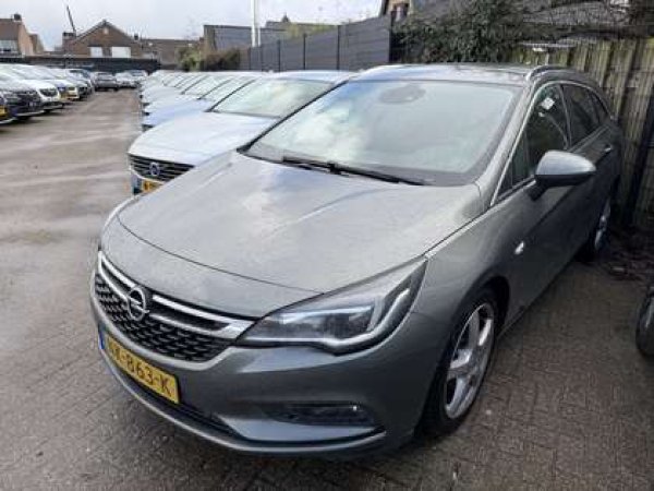 Opel Astra 1.6 CDTI Innovation 2017 - voorkant