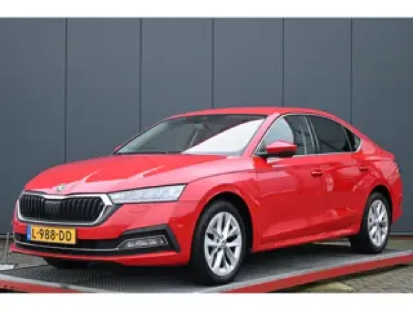 Skoda Octavia 1.0 e-TSI Business Edition Plus 2021 - voorkant