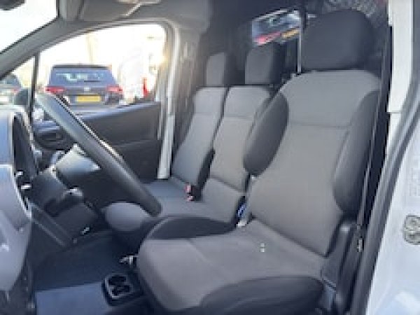 Foto van Peugeot Partner