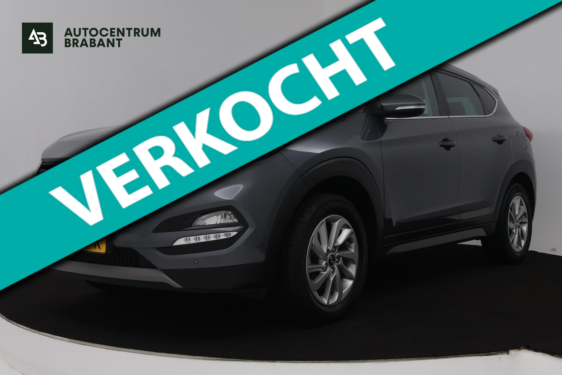 Hyundai Tucson 1.6 GDi Comfort (TREKHAAK, STOELVERWARMING, ACHTERUITRIJCAMERA, NAVIGATIE, PARKEERSENSOREN) 2017 - voorkant