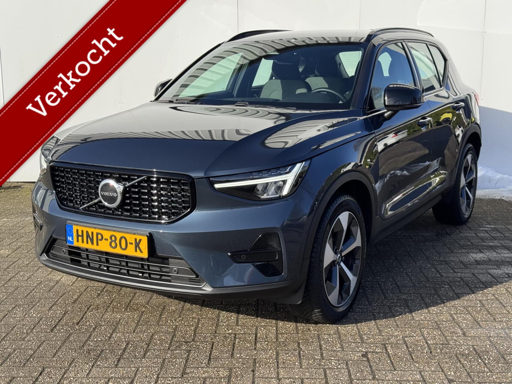 Volvo XC40 2.0 B4 Plus Dark|Mj 26|ACC|Blis|360*Cam|Trekh.|19"|el.bed.st|priv.glas| 2025 - voorkant