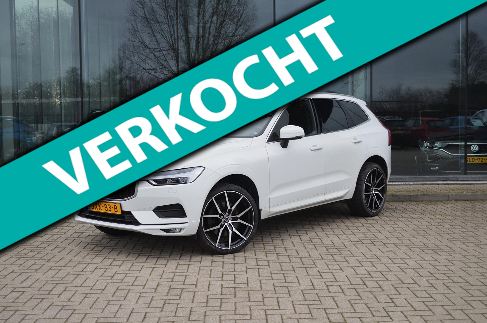 Volvo Xc60 Momentum | Stoelverwarming | Blindspot | 21 Inch | PDC 2019 - voorkant