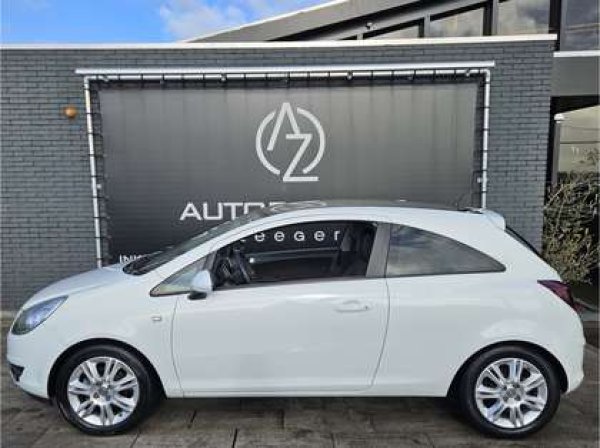 Opel Corsa 1.2-16V Color Edition 2010 - voorkant