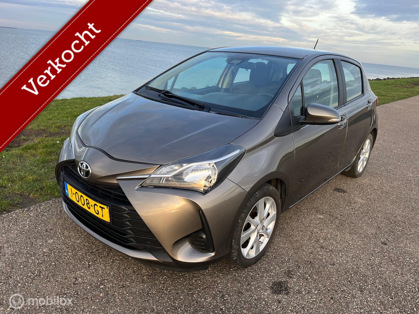 Toyota Toyota Yaris 1.5 VVT-i Bi-Tone 2017 - voorkant
