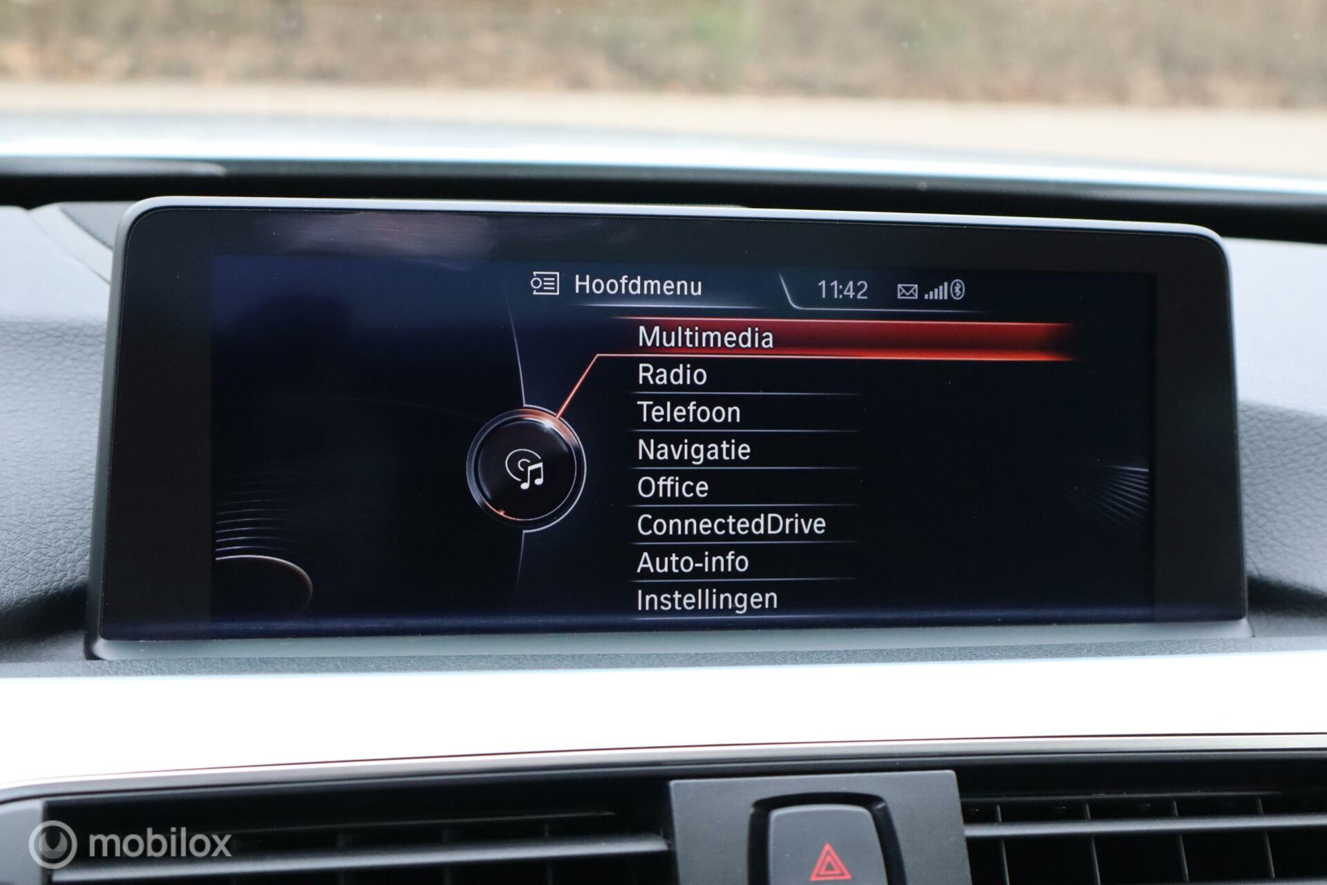Foto van Alpina B3