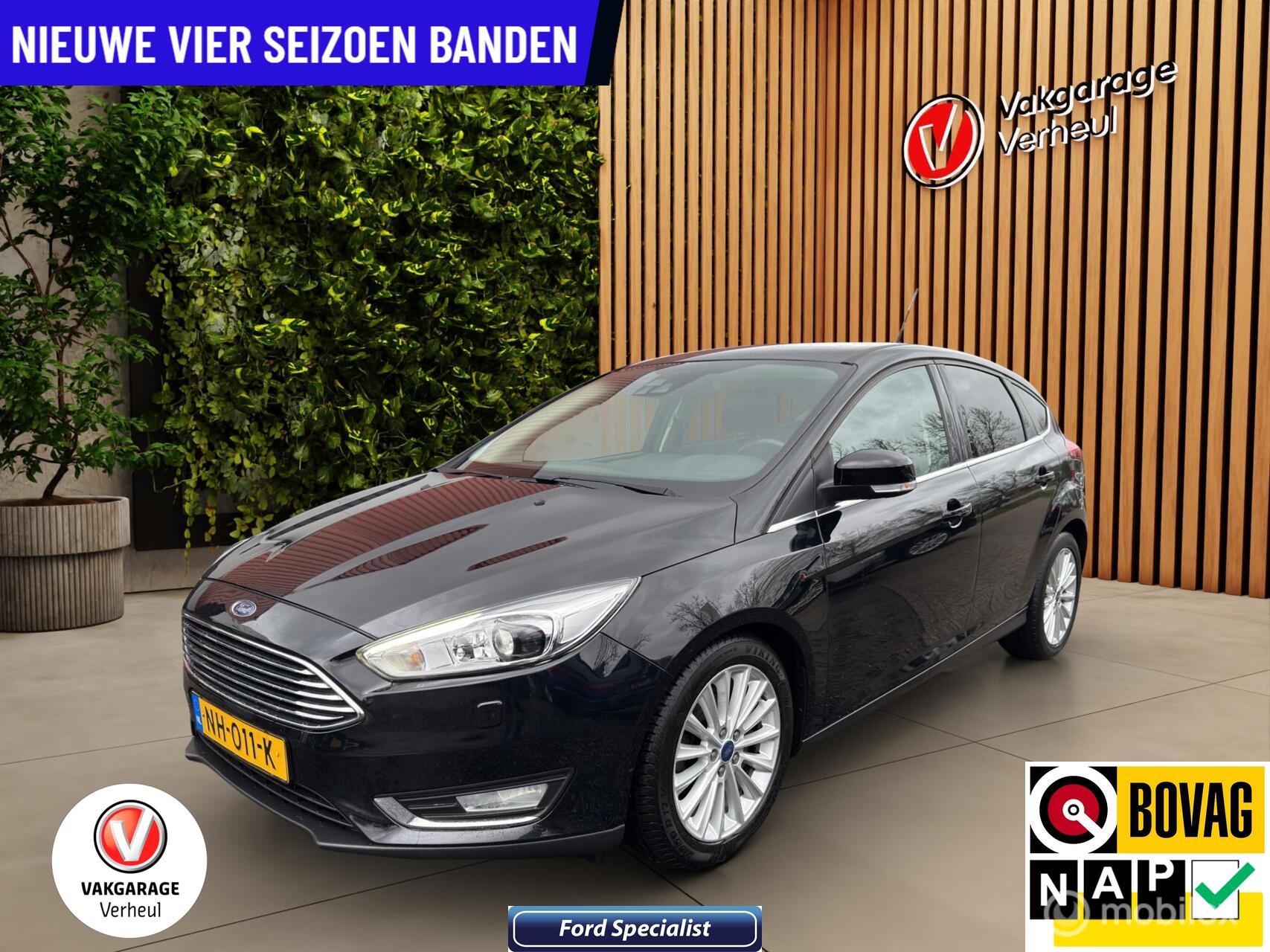Ford Focus 1.0 Titanium|101Pk|5Drs|Trekhaak|Boekjes|Nap 2017 - voorkant