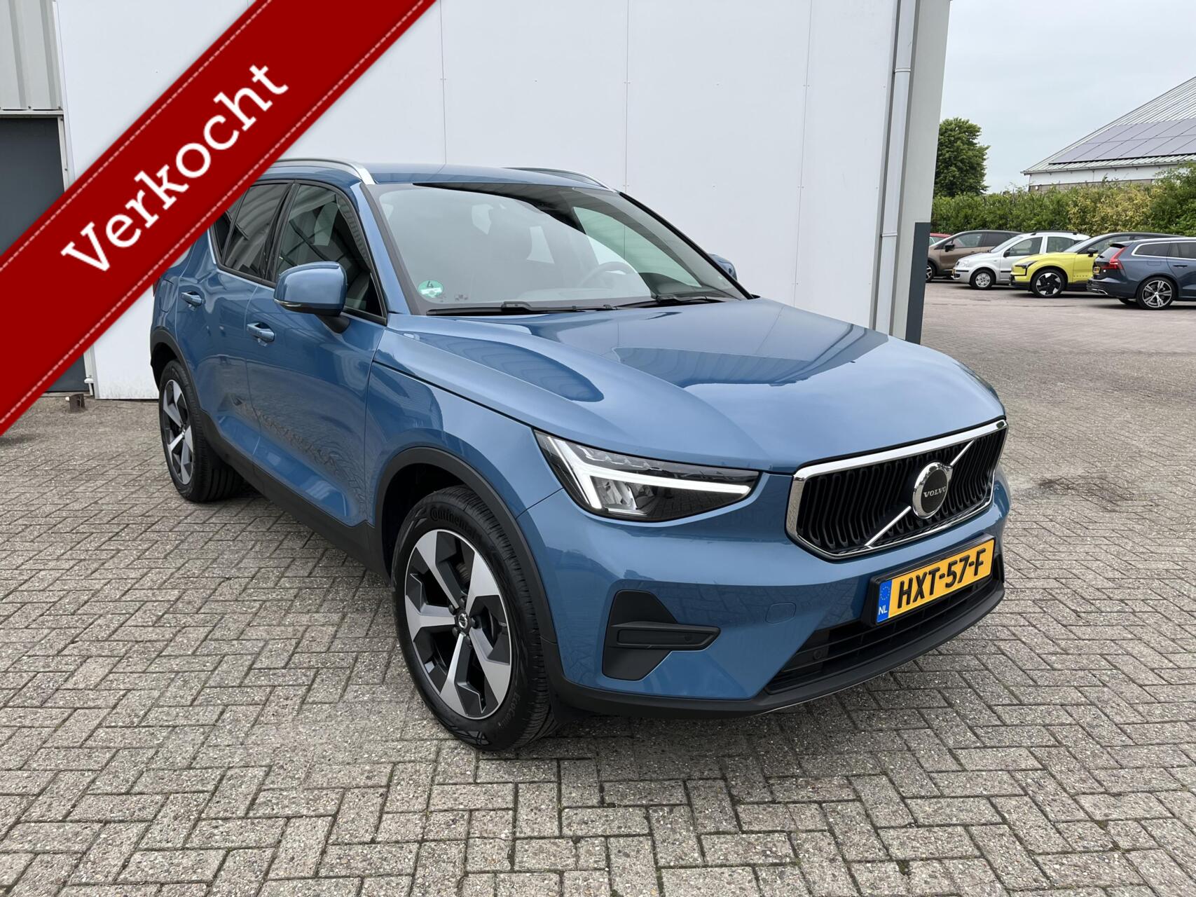 Volvo XC40 B3 | 19" | Elek.verst.voorstoelen | Privacy Glas | Camera|Pas V/A 2024 - voorkant